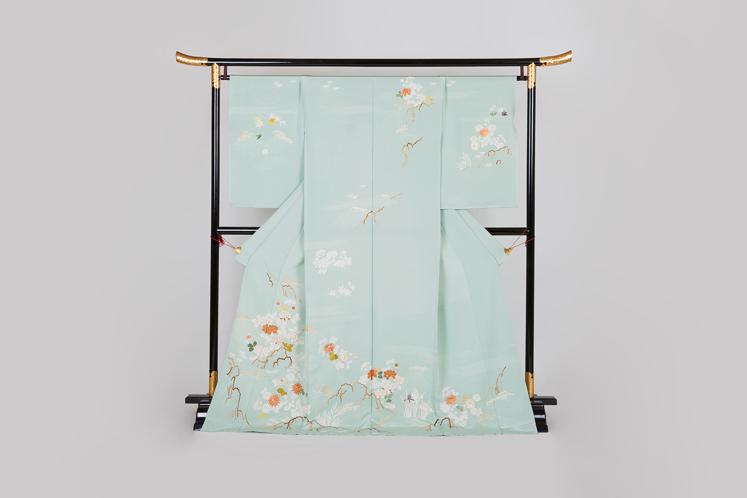 Houmongi with light blue ground color, small-sleeve palace theme